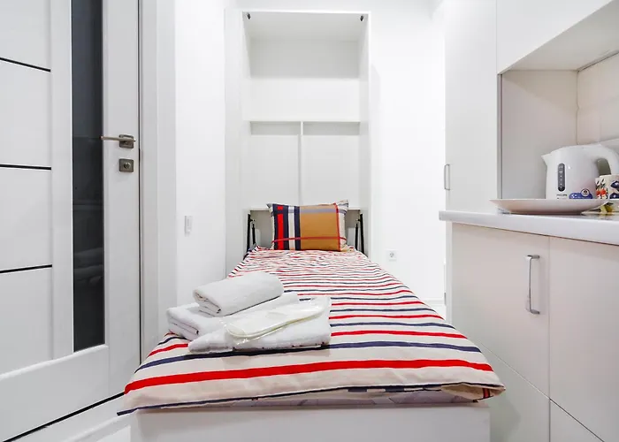 On Deribasovskaya 4*