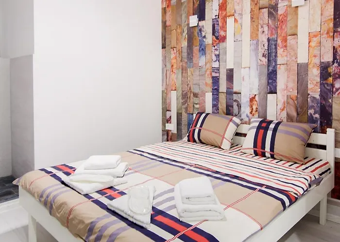 On Deribasovskaya 4*